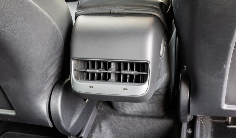 								2023 Tesla Model Y Performance full									