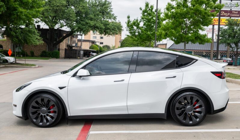 								2023 Tesla Model Y Performance full									