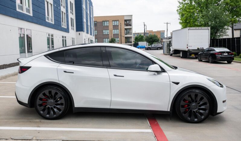 								2023 Tesla Model Y Performance full									