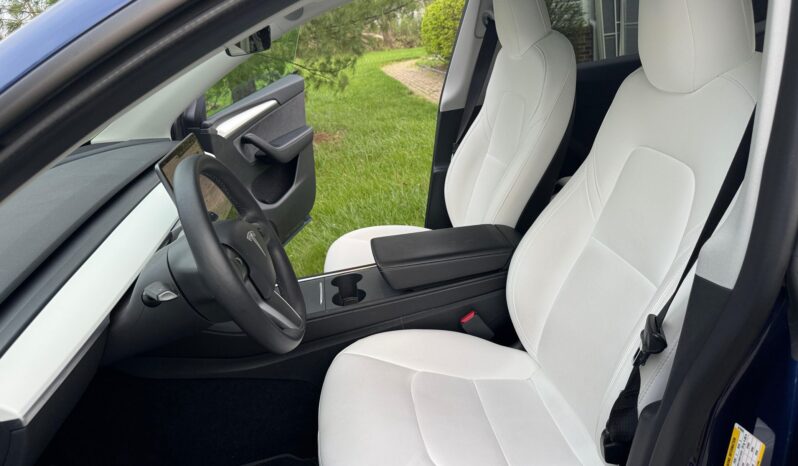 								2023 Tesla Model Y Long Range AWD full									