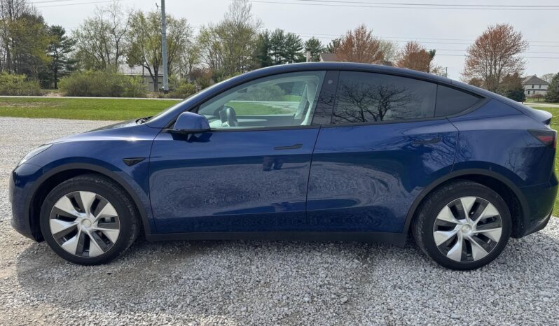 								2023 Tesla Model Y Long Range AWD full									