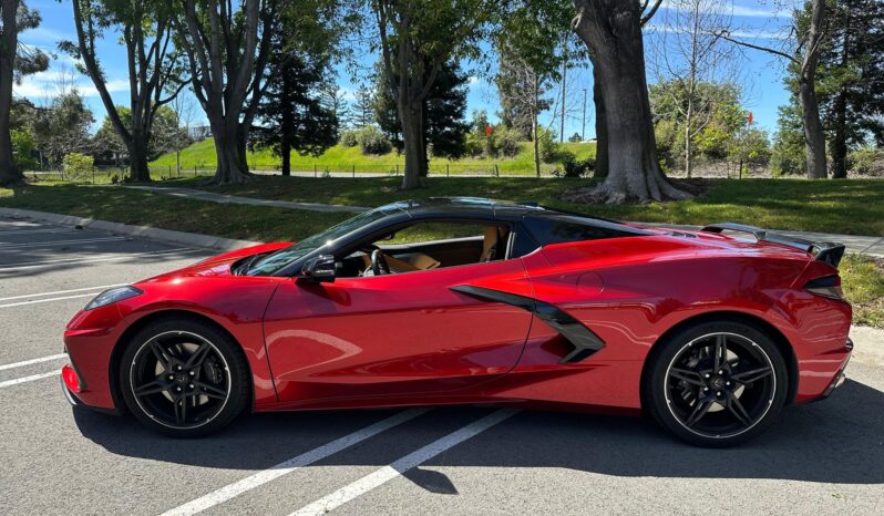 								2023 Chevrolet Corvette Stingray Convertible 2LT full									