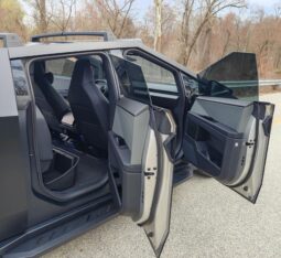 										2024 Tesla Cybertruck full									