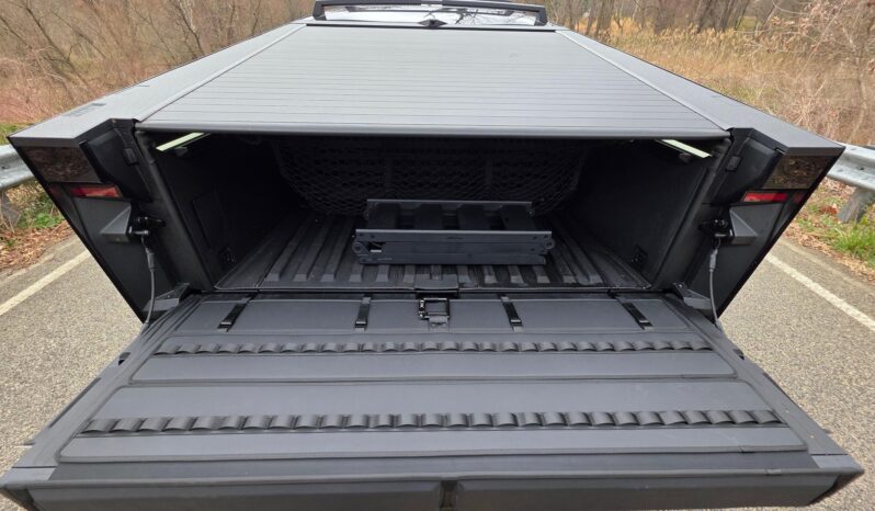 								2024 Tesla Cybertruck full									