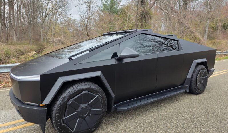 								2024 Tesla Cybertruck full									