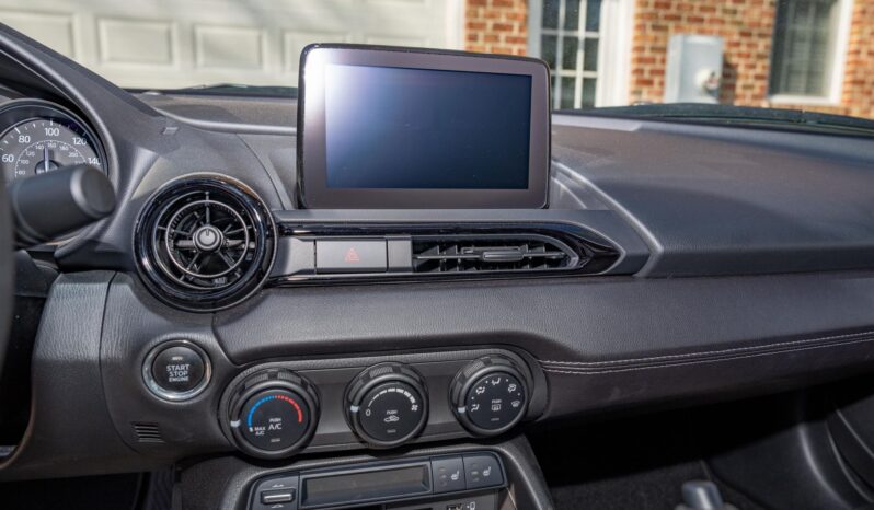 								2022 Mazda MX-5 Miata RF Club full									