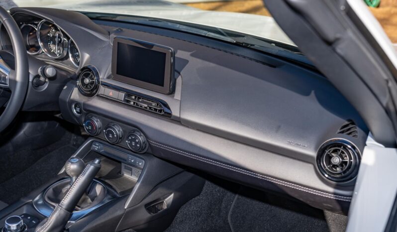 								2022 Mazda MX-5 Miata RF Club full									