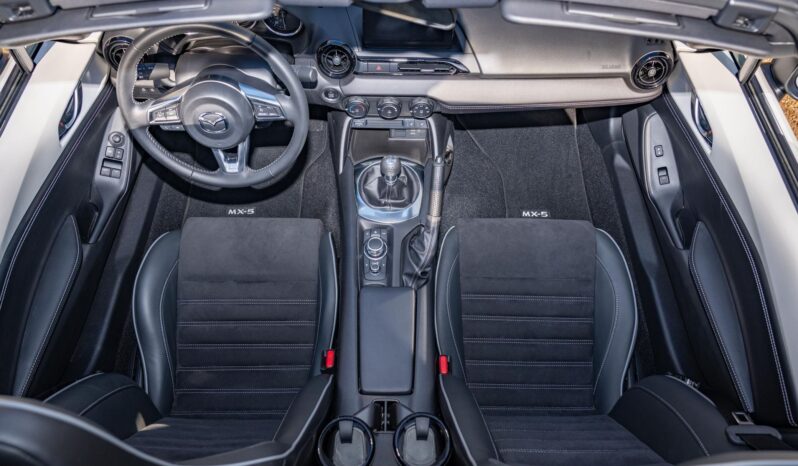 								2022 Mazda MX-5 Miata RF Club full									