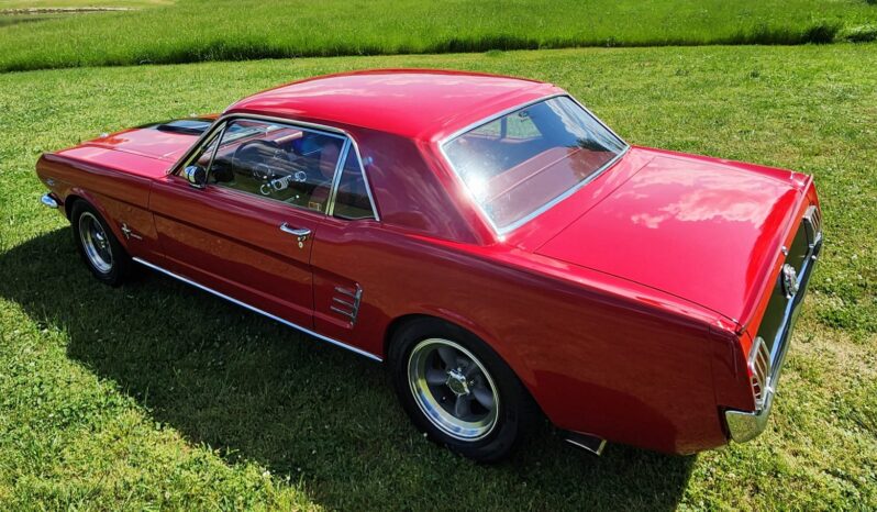 								1966 Ford Mustang Coupe full									