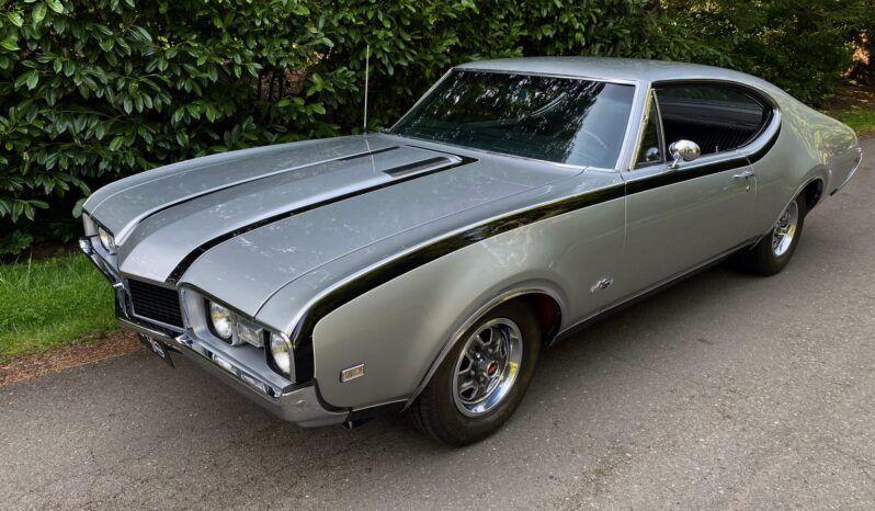 								1968 Oldsmobile Hurst Holiday Coupe full									