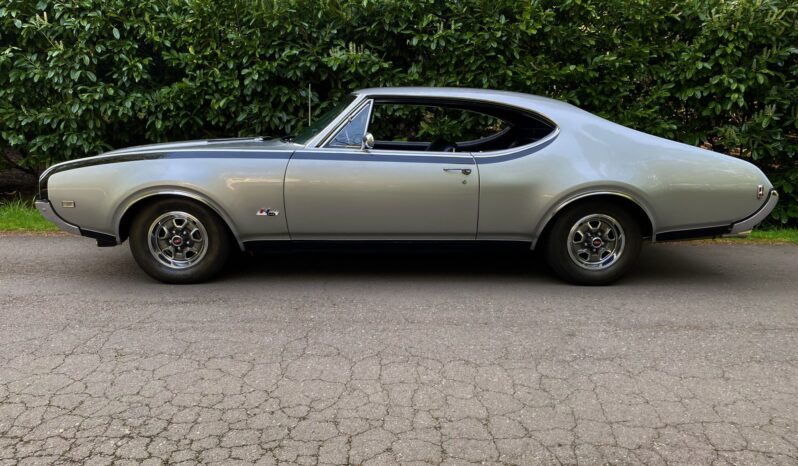 								1968 Oldsmobile Hurst Holiday Coupe full									