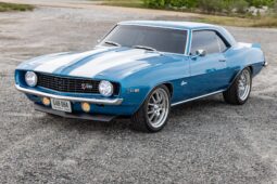 										1969 Chevrolet Camaro 5-Speed full									