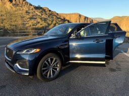 										2024 Jaguar F-Pace P400 R-Dynamic S full									