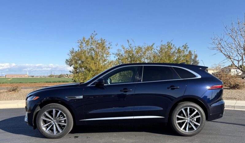 								2024 Jaguar F-Pace P400 R-Dynamic S full									