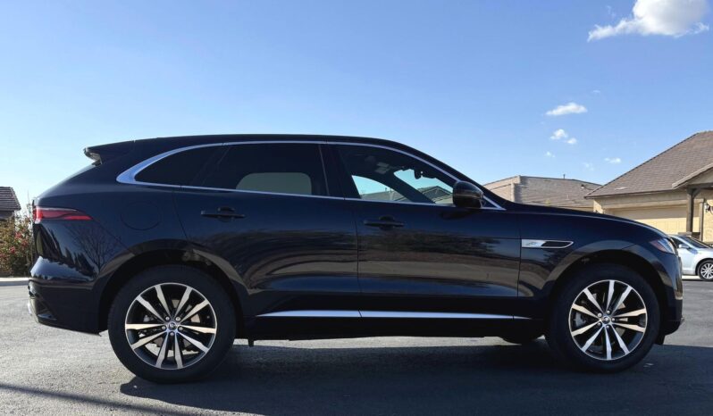 								2024 Jaguar F-Pace P400 R-Dynamic S full									