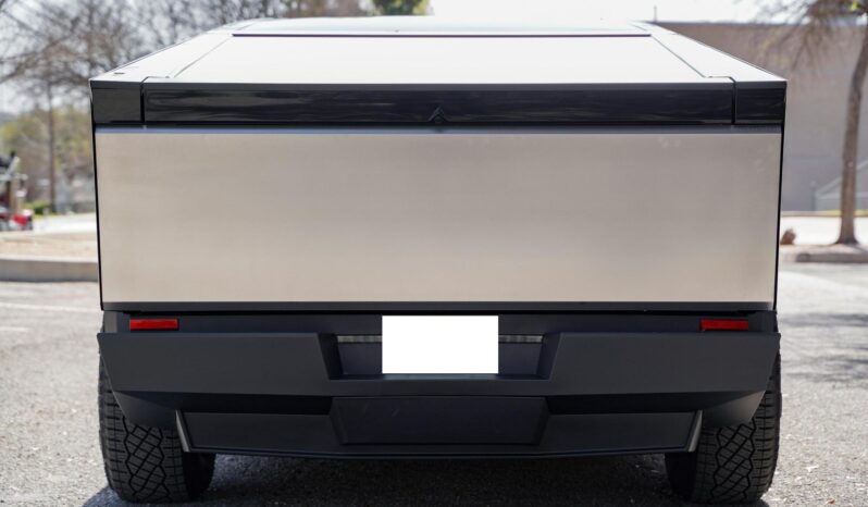 								2024 Tesla Cybertruck Foundation Series full									