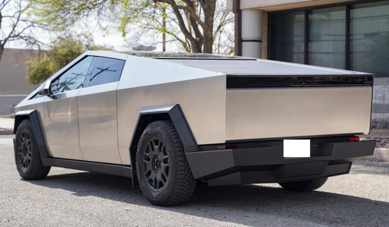 								2024 Tesla Cybertruck Foundation Series full									