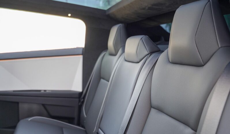 								2024 Tesla Cybertruck Foundation Series full									