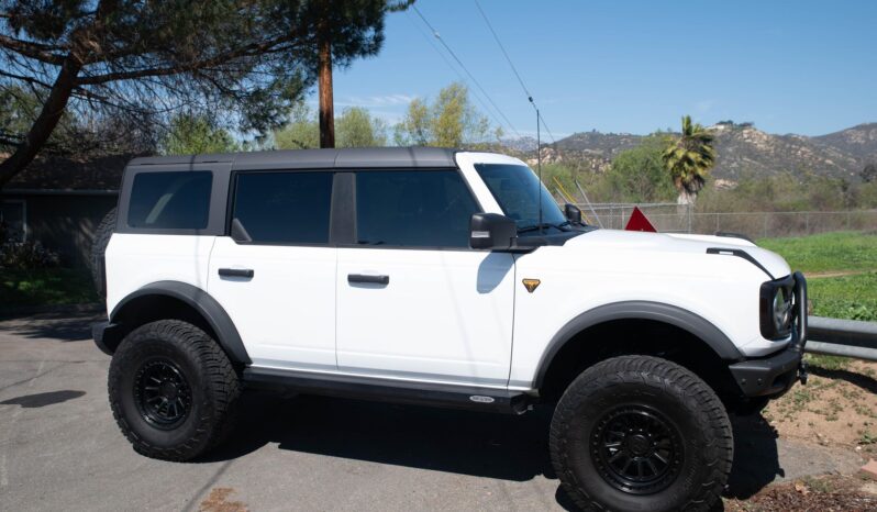 								2022 Ford Bronco Badlands full									