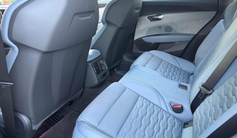 								2022 Audi e-tron GT full									