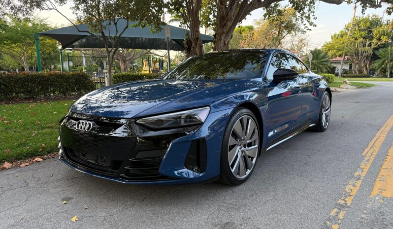 								2022 Audi e-tron GT full									