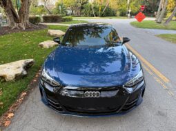 										2022 Audi e-tron GT full									