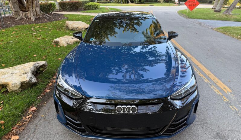 								2022 Audi e-tron GT full									