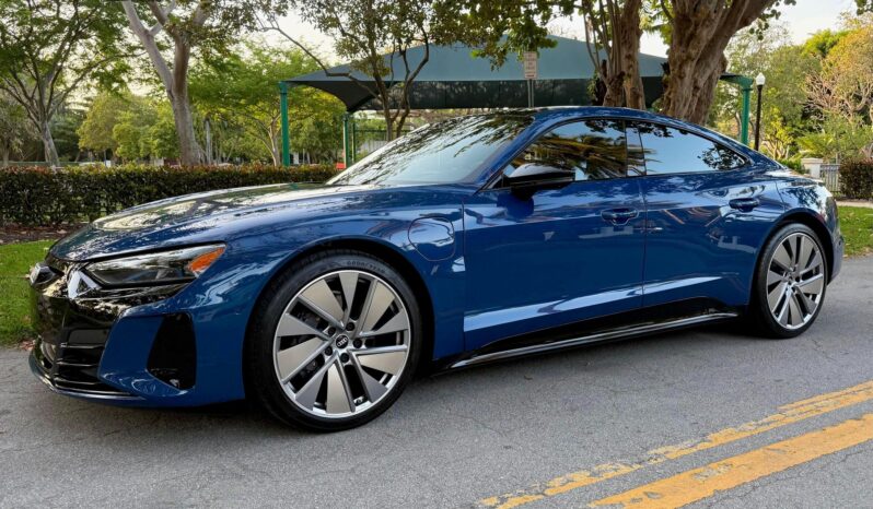 								2022 Audi e-tron GT full									