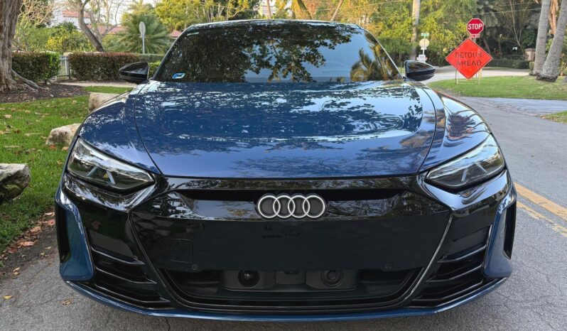 								2022 Audi e-tron GT full									