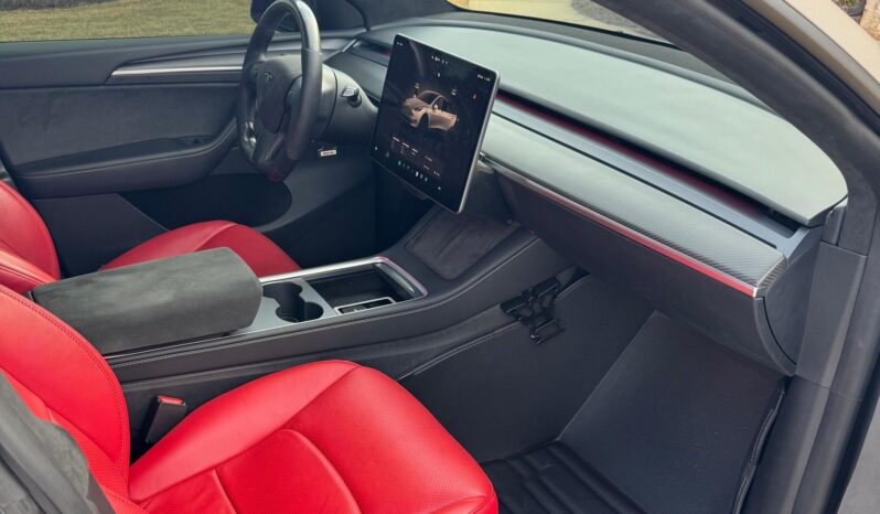 								2023 Tesla Model Y Performance full									