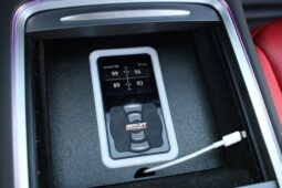 										2023 Tesla Model Y Performance full									