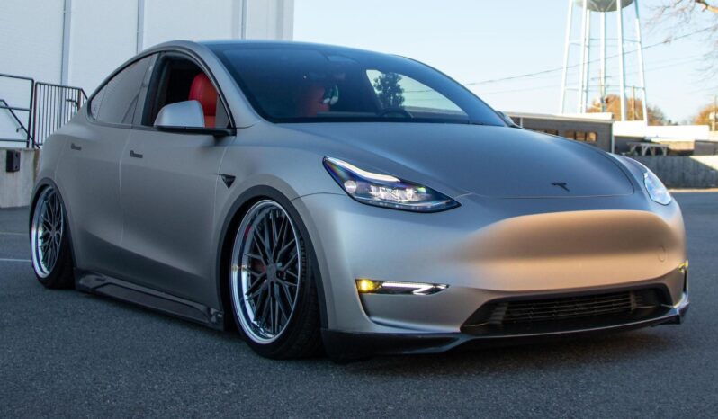 								2023 Tesla Model Y Performance full									