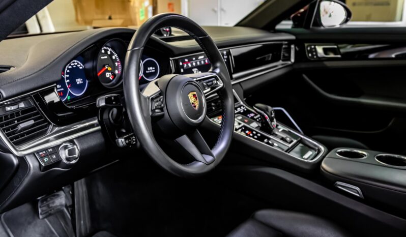 								2022 Porsche Panamera full									