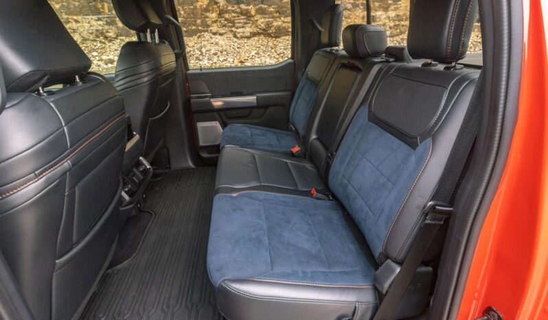 								2023 Ford F-150 Raptor full									