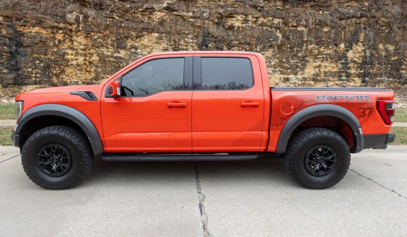 								2023 Ford F-150 Raptor full									