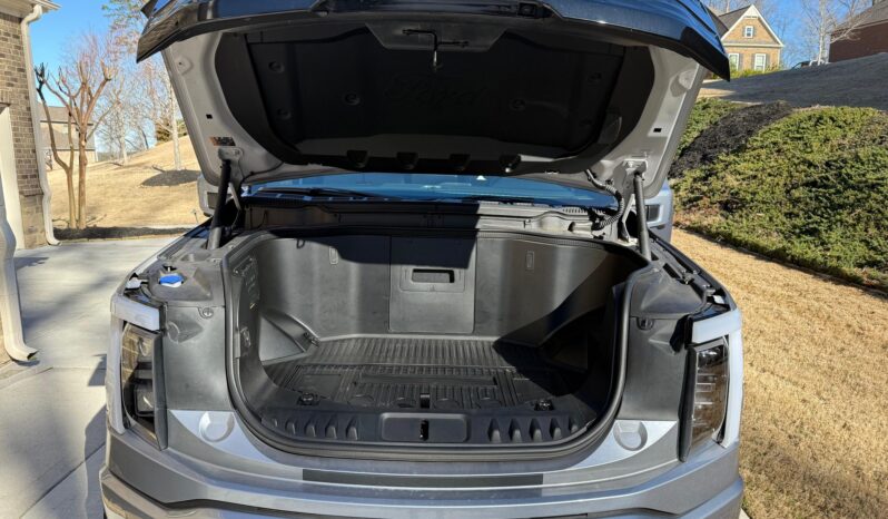 								2022 Ford F-150 Lightning Platinum full									