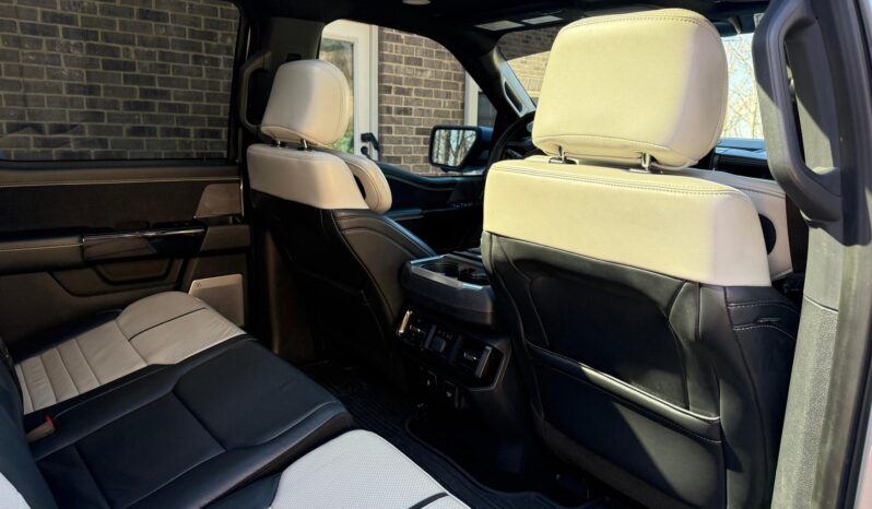 								2022 Ford F-150 Lightning Platinum full									