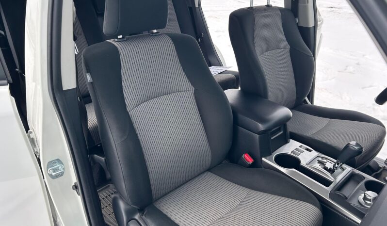 								2022 Toyota 4Runner SR5 4×4 full									