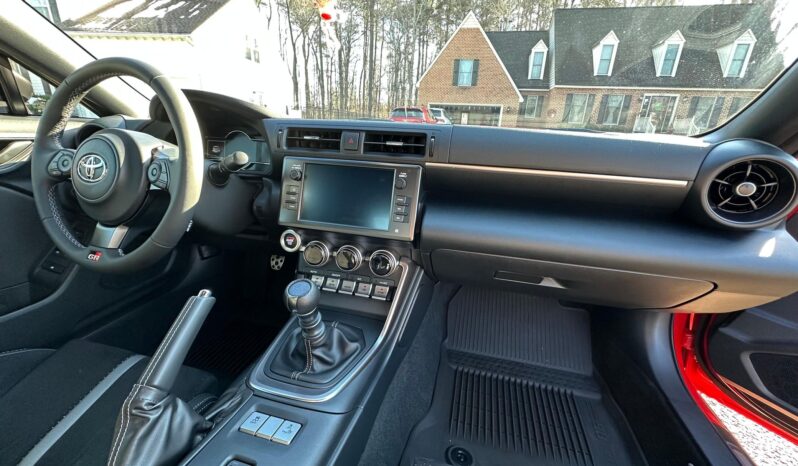 								2023 Toyota GR86 Premium full									