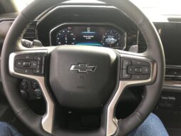 										2024 Chevrolet Silverado 1500 Crew Cab RST full									