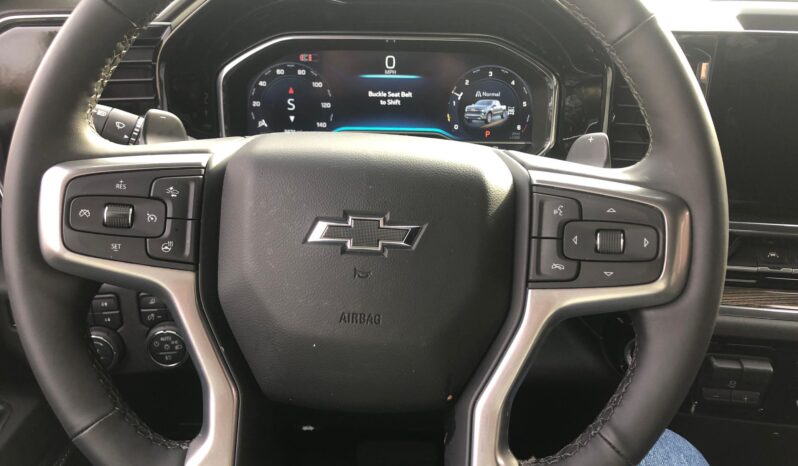 								2024 Chevrolet Silverado 1500 Crew Cab RST full									