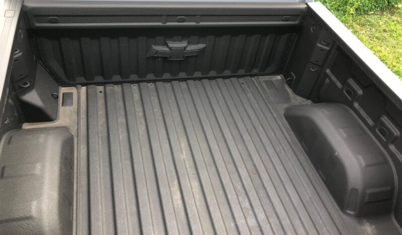 								2024 Chevrolet Silverado 1500 Crew Cab RST full									