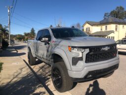 										2024 Chevrolet Silverado 1500 Crew Cab RST full									
