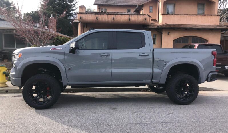 								2024 Chevrolet Silverado 1500 Crew Cab RST full									