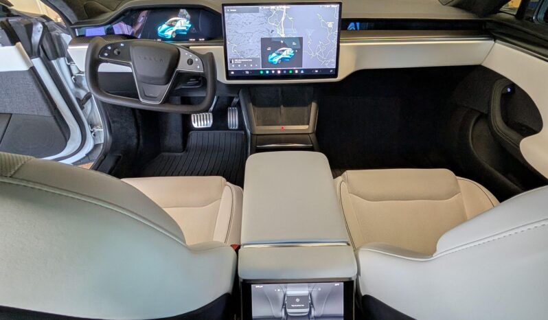 								2022 Tesla Model S Plaid full									