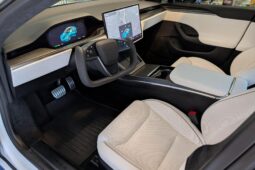 										2022 Tesla Model S Plaid full									