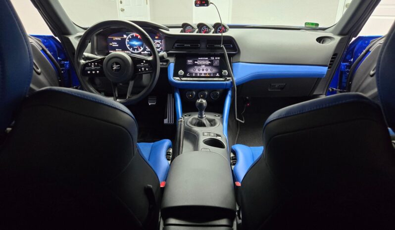 								2023 Nissan Z Performance full									