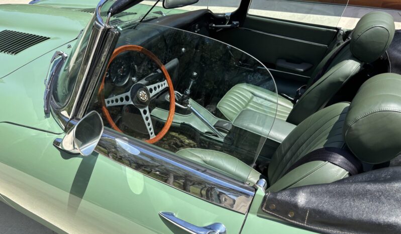 								1971 Jaguar XKE Series II Roadster full									