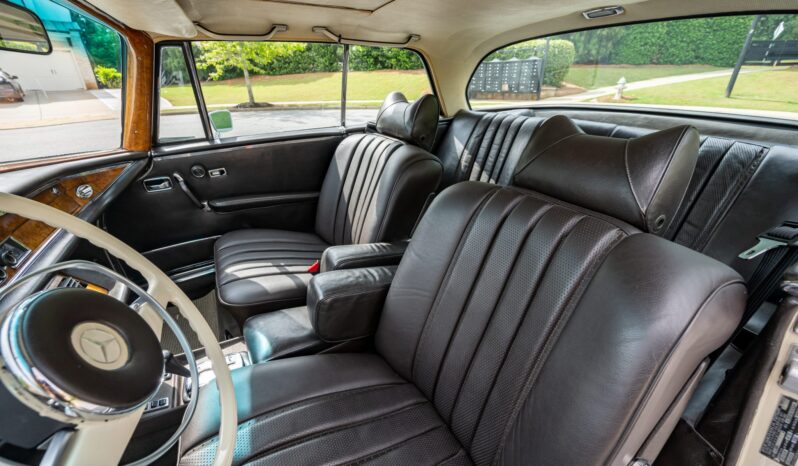 								1971 Mercedes-Benz 280SE 3.5 Coupe full									