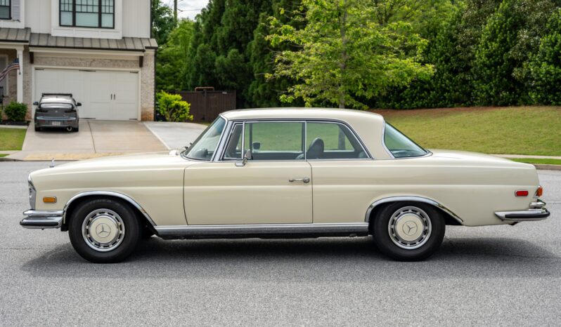								1971 Mercedes-Benz 280SE 3.5 Coupe full									
